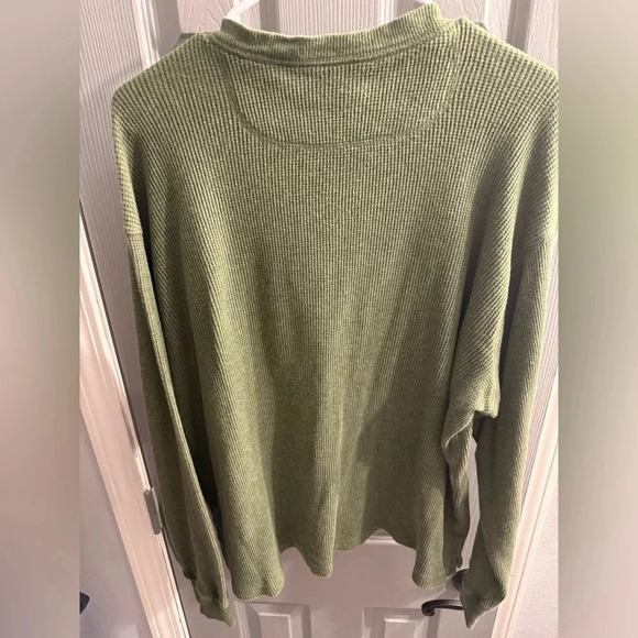 Men’s St John’s Bay Waffle long sleeve thermal shirt with three buttons in green - Picture 4 of 6